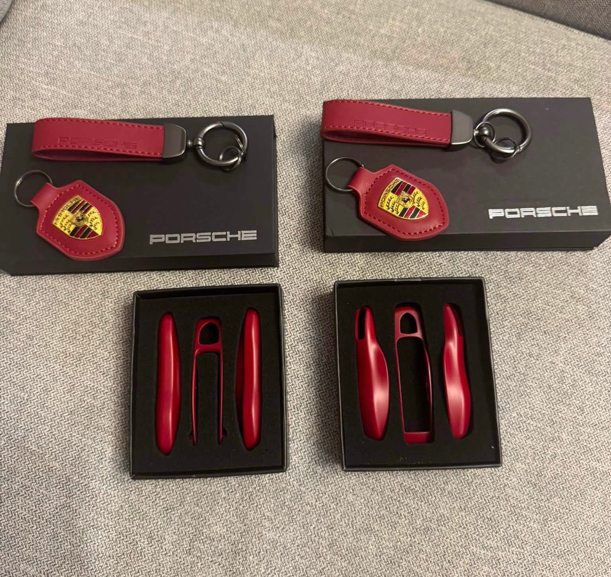 Burgundy PORSCHE key case with leather keychains (set)